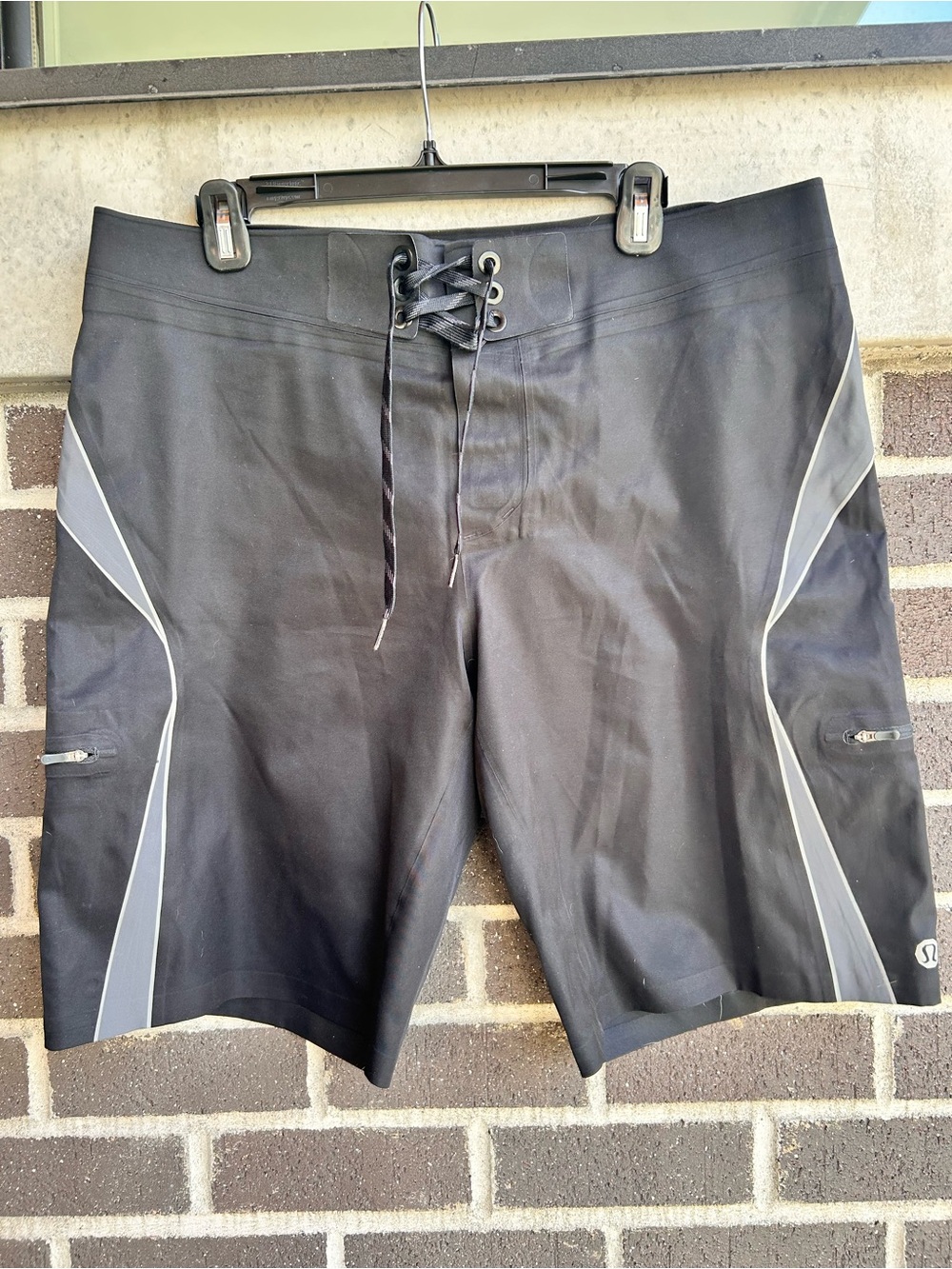 Mens Lululemon Wave Board Shorts with Gray Trim, Size 36